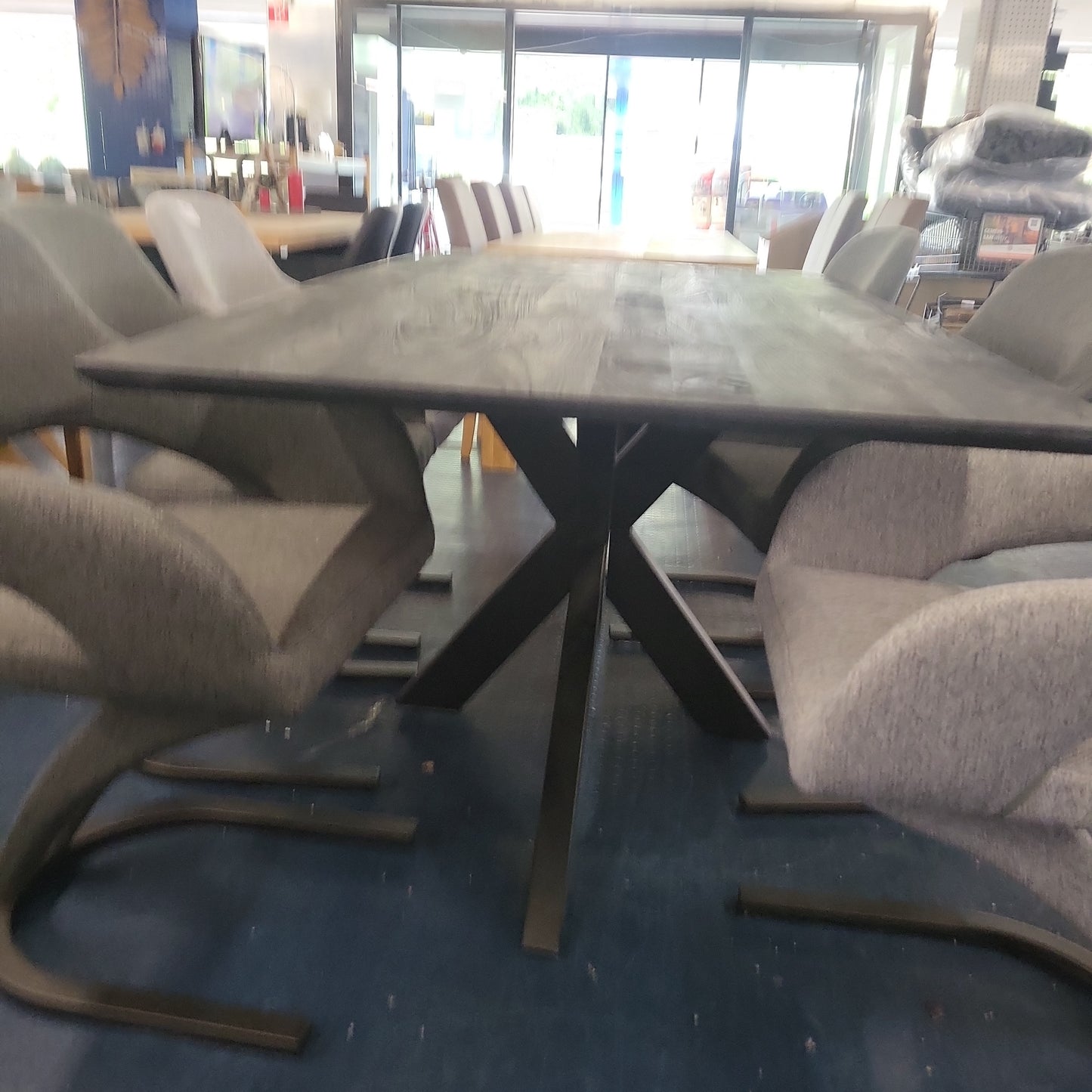 Esstisch 180 x 90 cm *