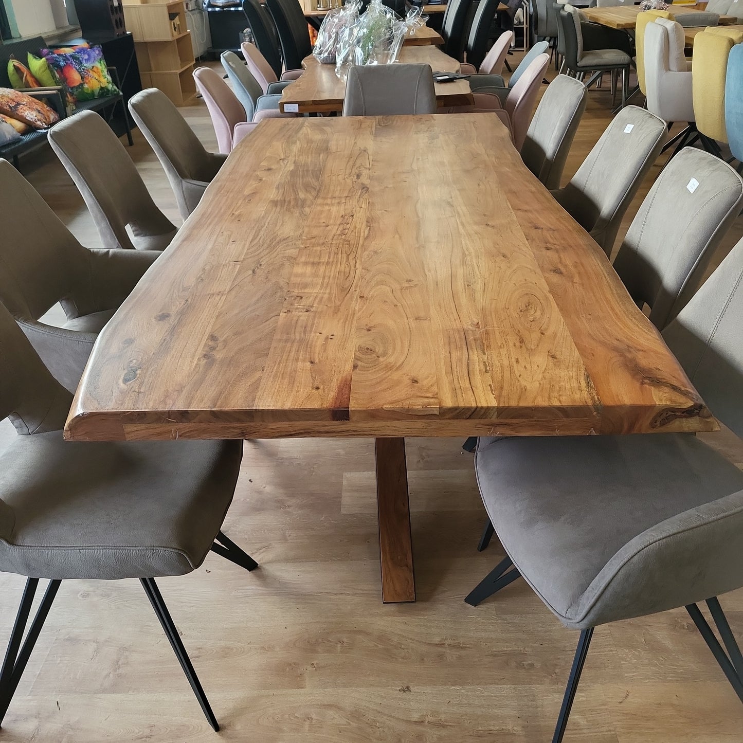 Esstisch Akazie 200x100cm mit Sternfuß.*