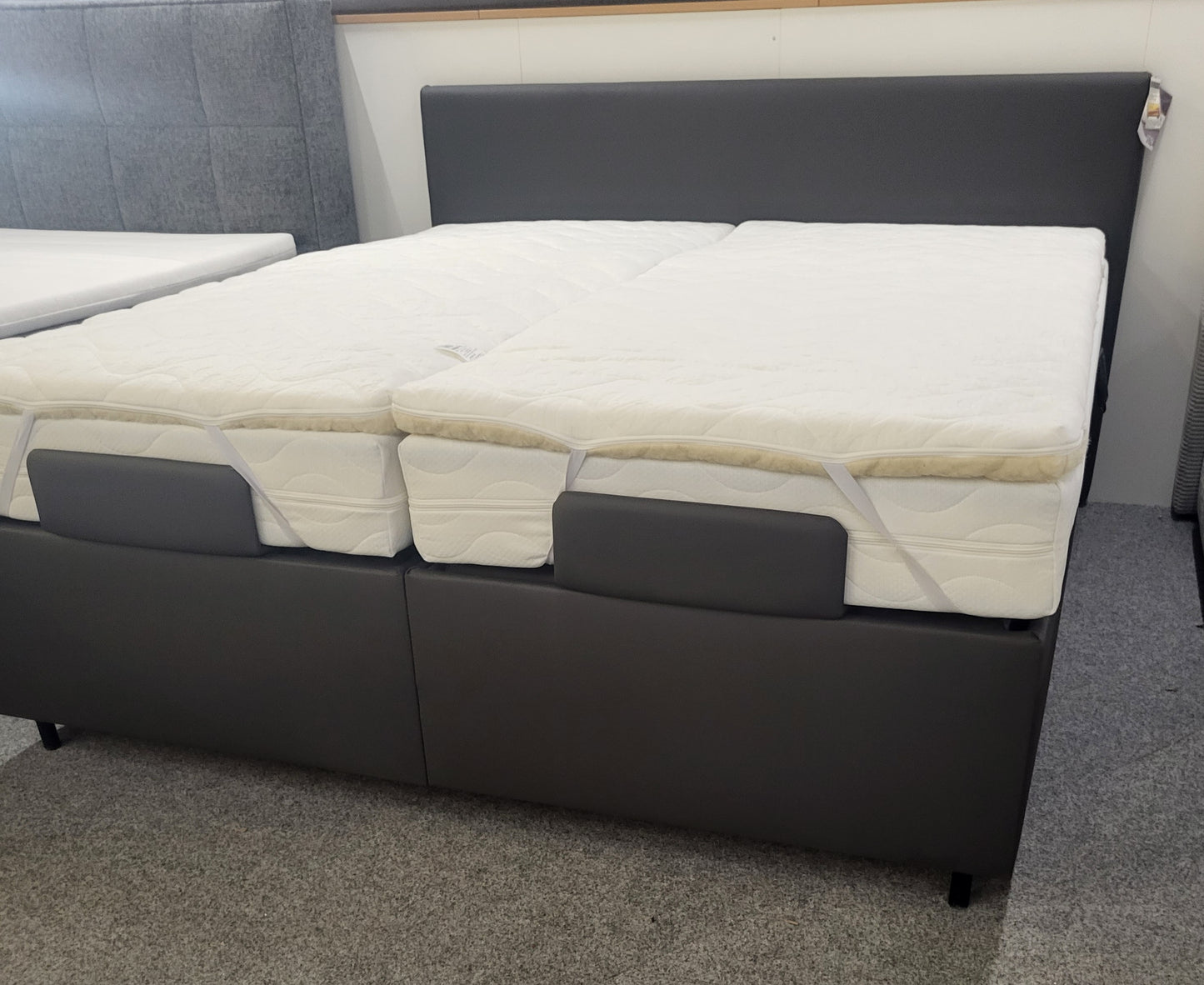 Boxspringbett 180 x 200 cm elektrisch verstellbar