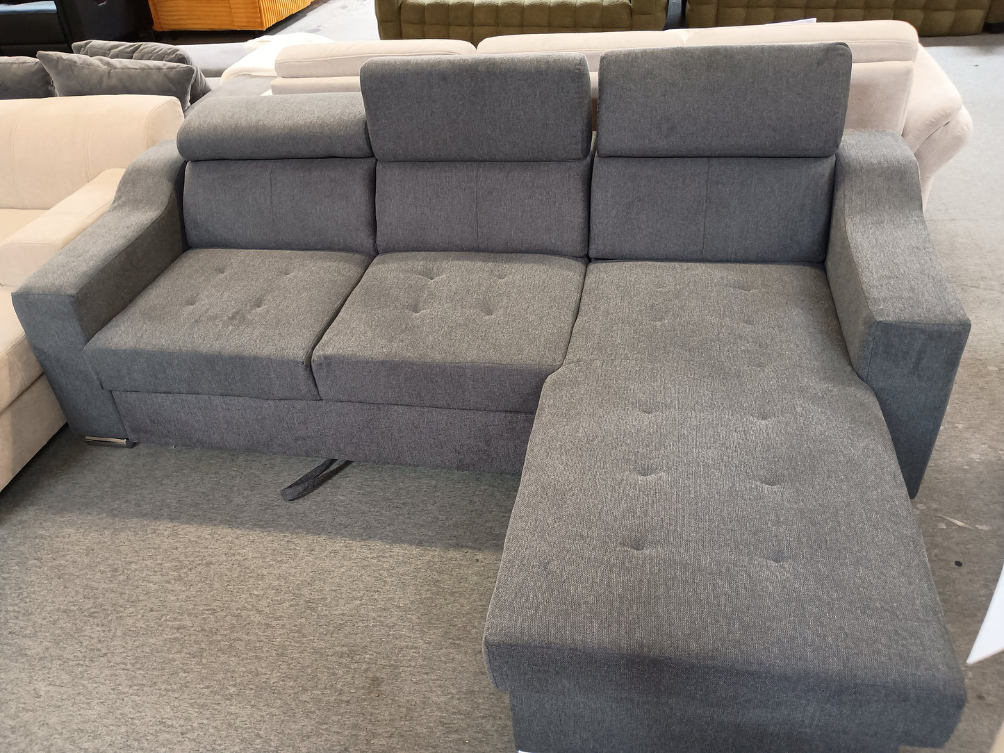 Ecksofa mit Bettkasten und Schlaffunktion