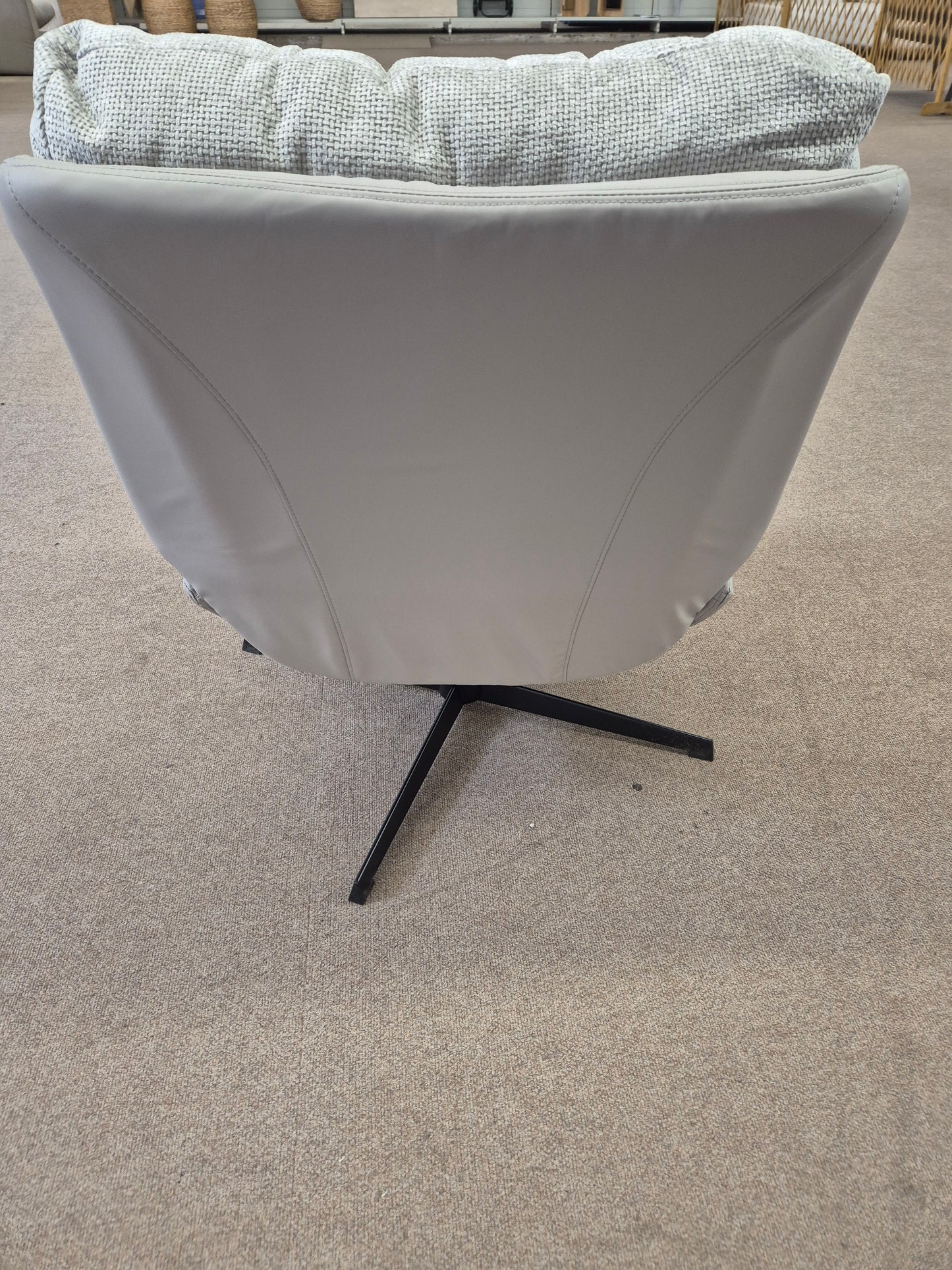 Relaxsessel mit Hocker