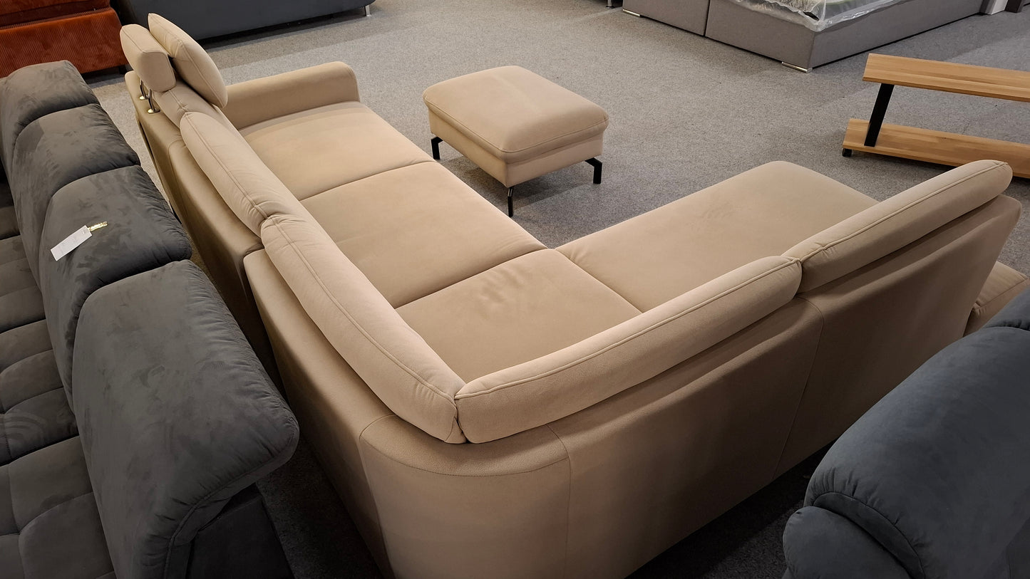 Ecksofa mit passendem Hocker