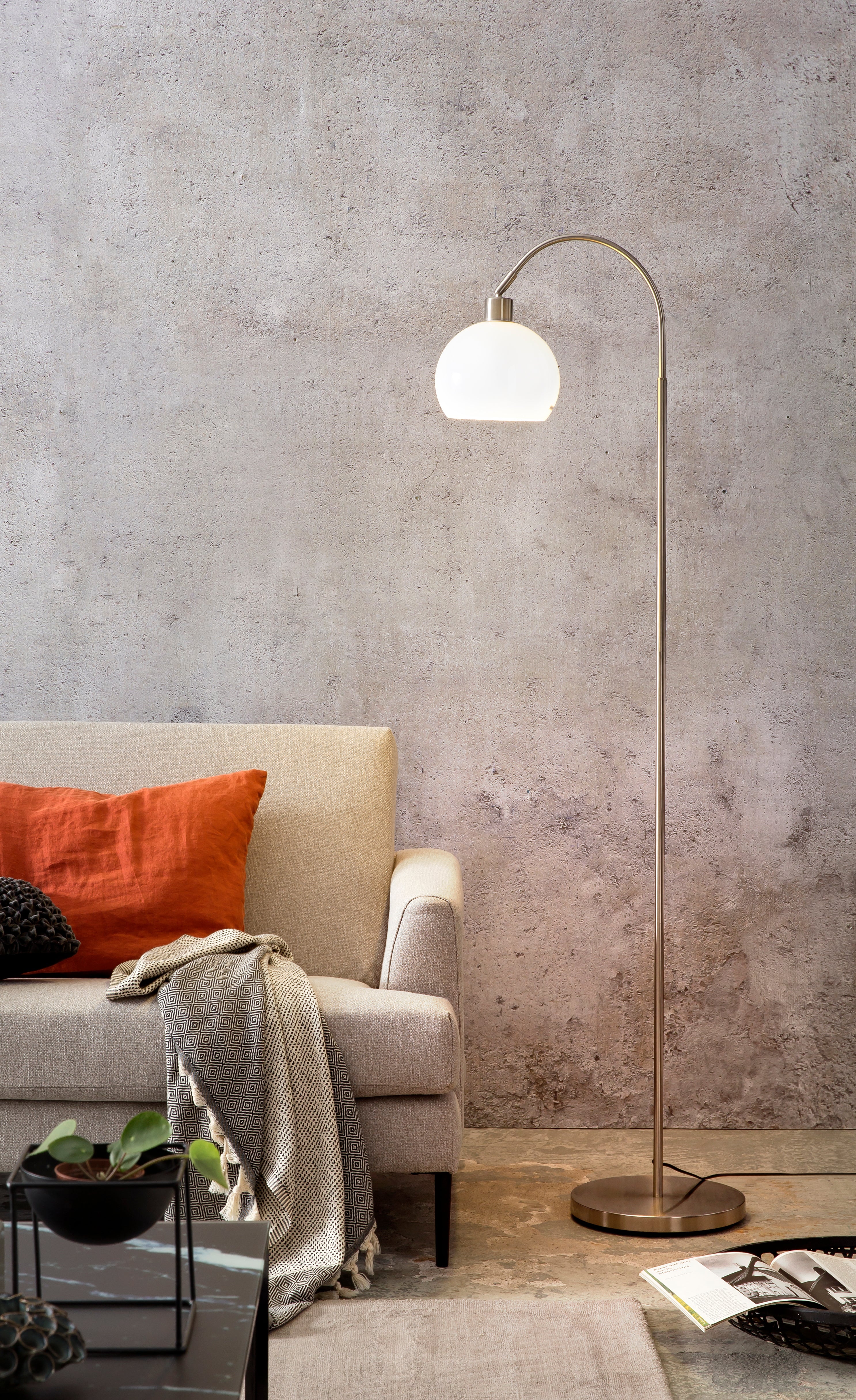 Sales Fever - Stehlampe aus Metall mit Kunststoffschirm