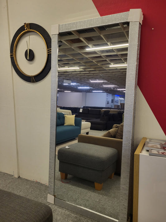 Wandspiegel verschiedene Modelle