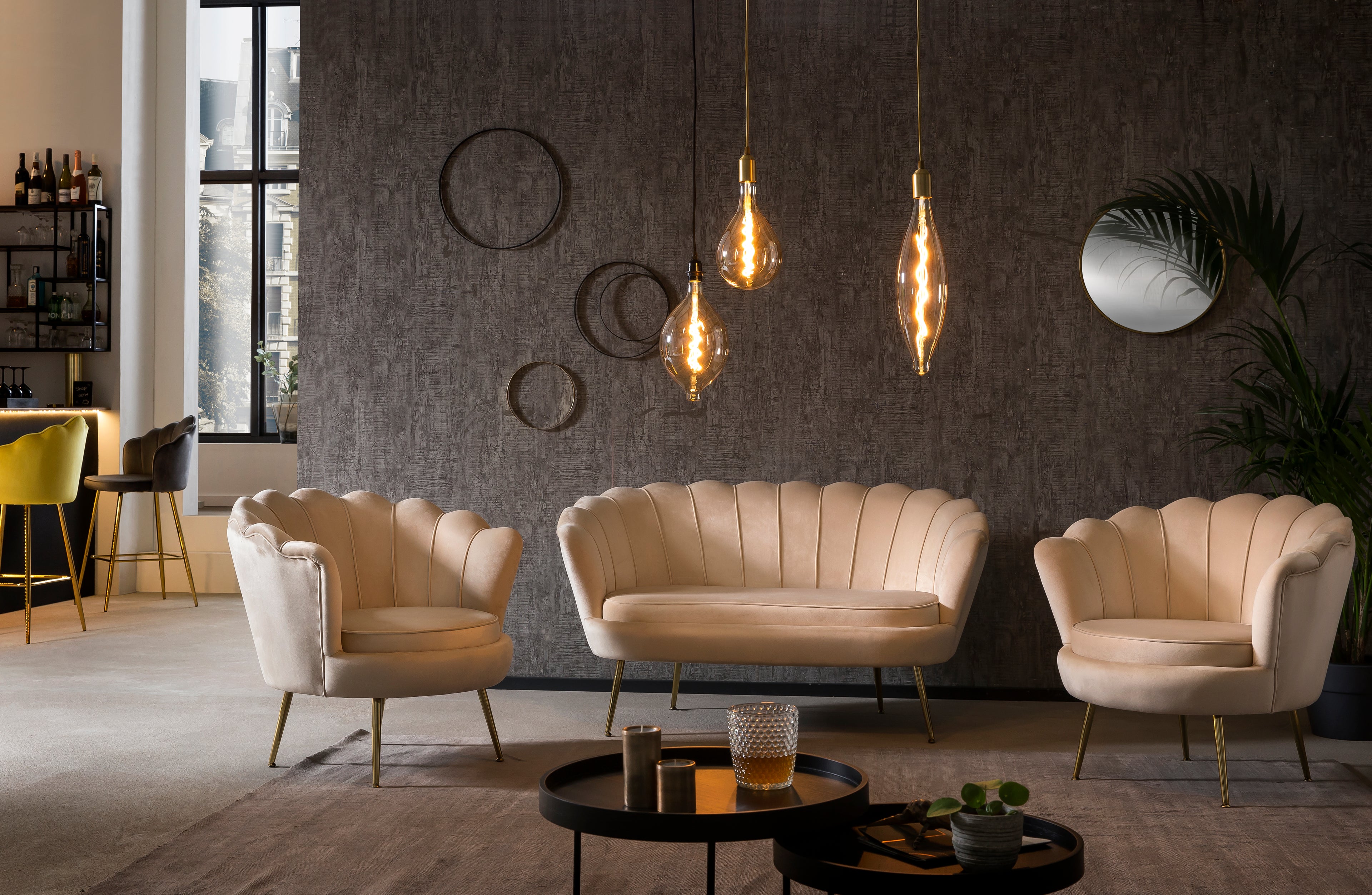 Sales Fever - Muschelsofa aus Samt Beige