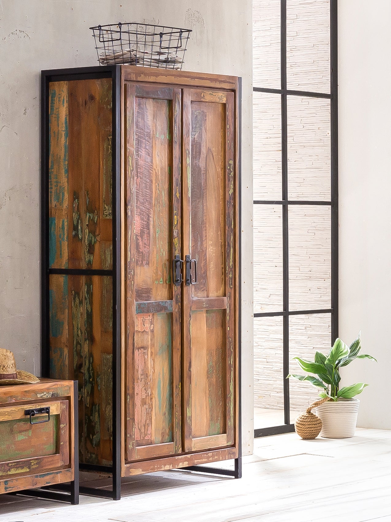 BALI Schrank – Bunt mit antikschwarz – Bild 8