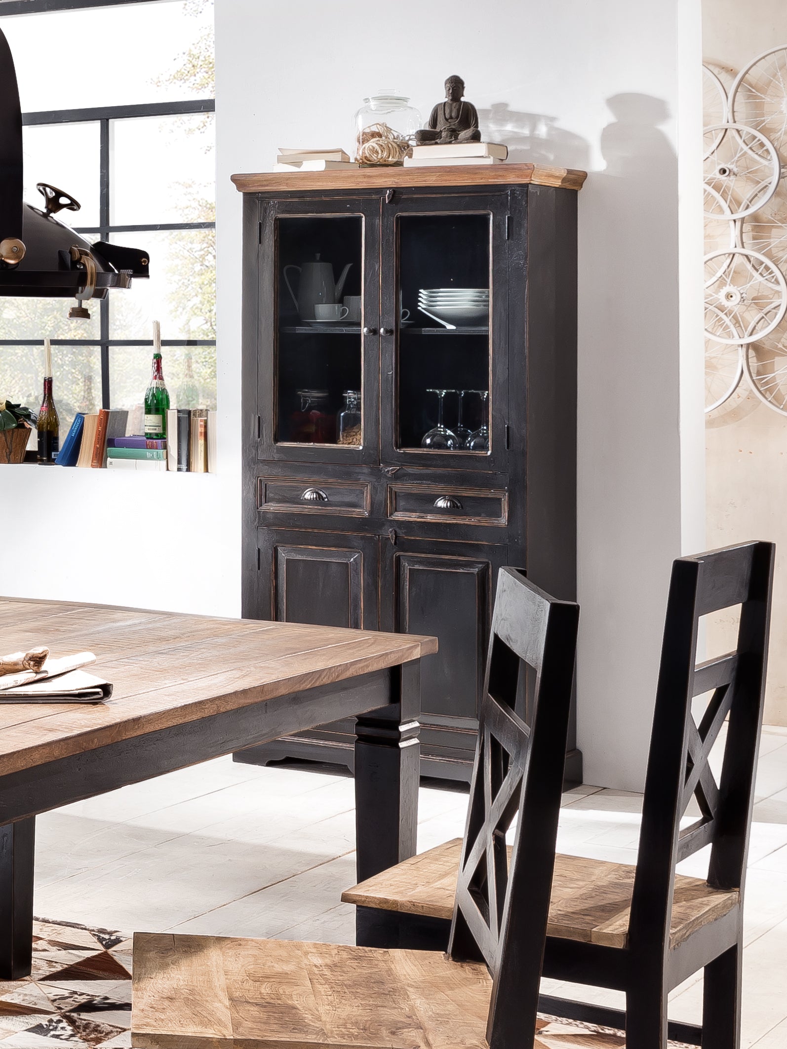 CORSICA Vitrine – Schwarz mit honigfarbiger Deckplatte – Bild 5