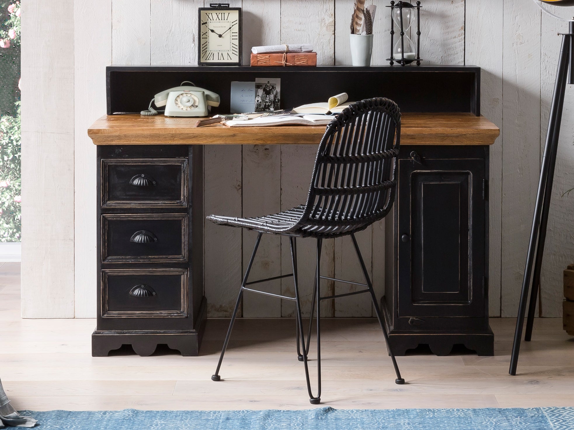 RATTAN Stuhl – Antikschwarz – Bild 15