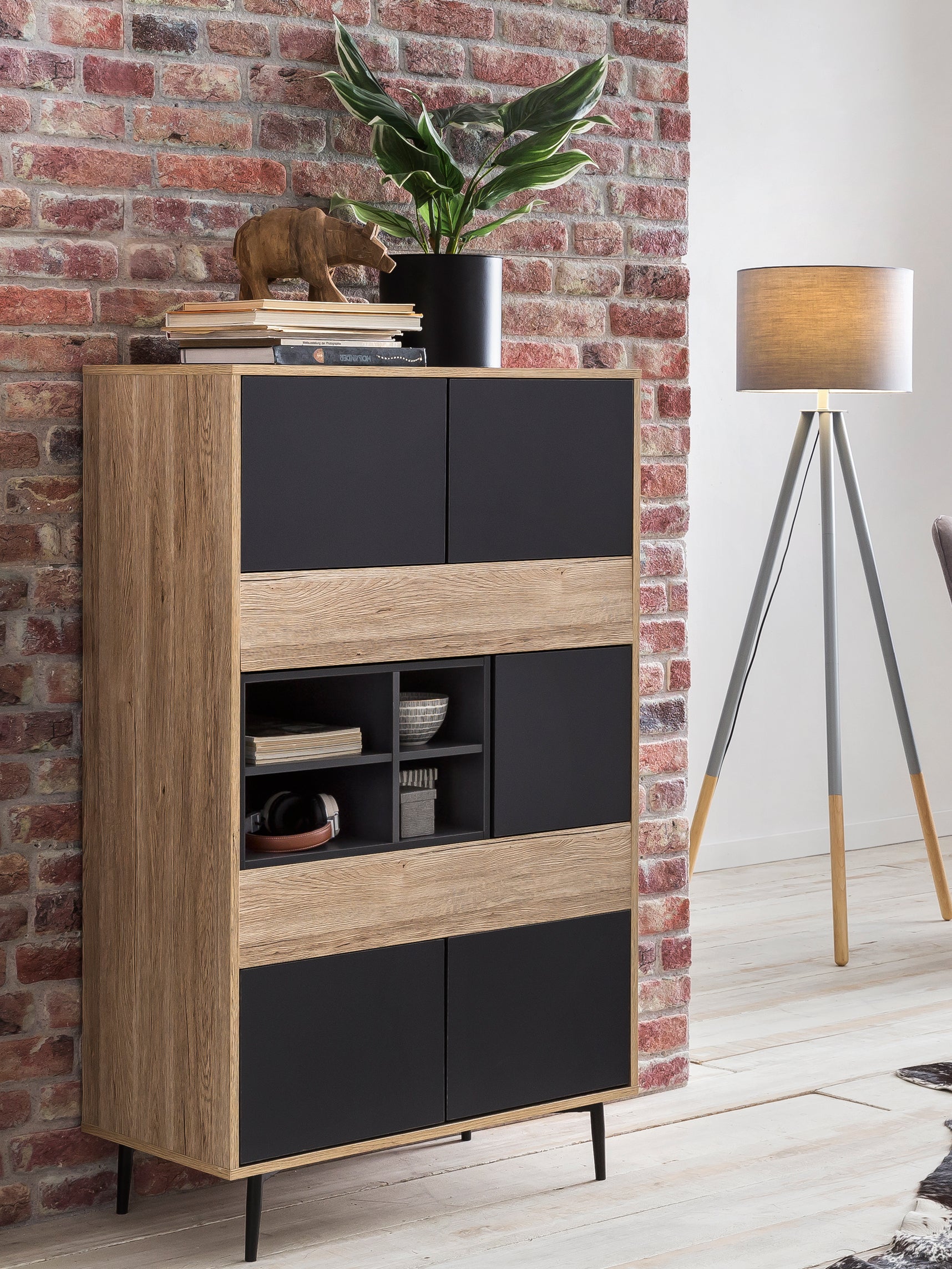 Möbilia - Highboard