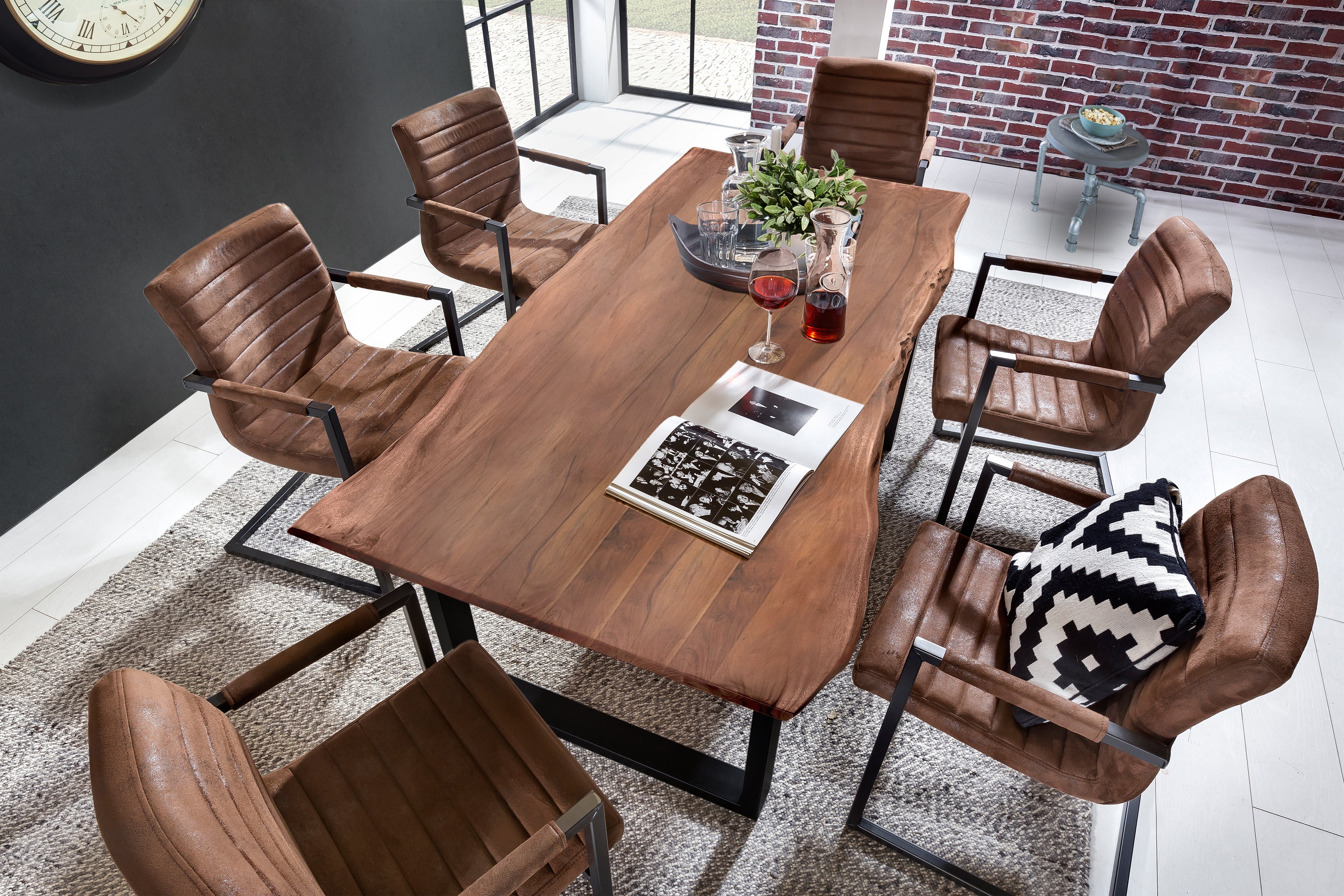 TABLES & CO Tisch 160 x 85 cm – Platte nußbaumfarbig, Gestell schwarz lackiert