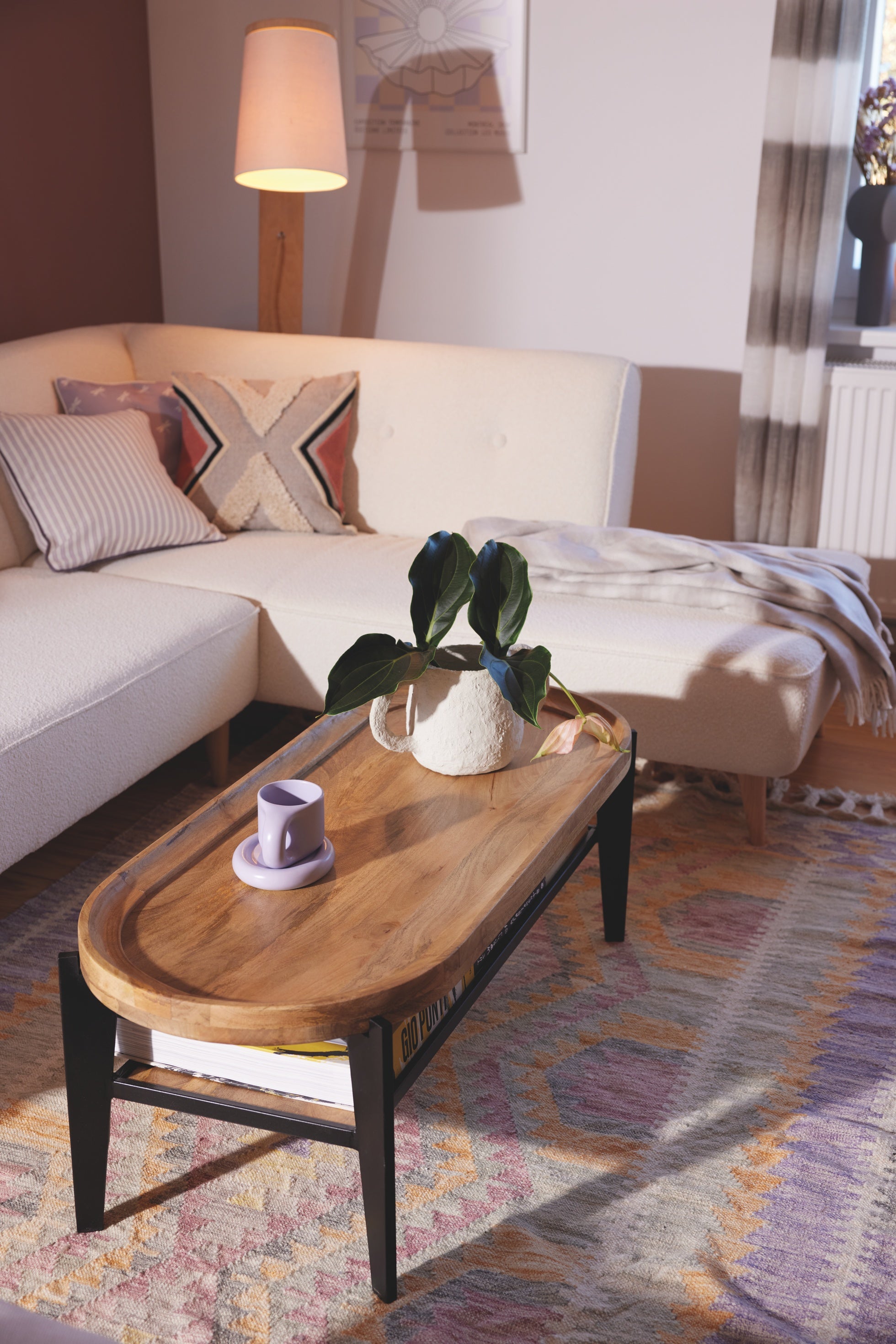 TAYLOR Couchtisch – Platte natur, Beine schwarz – Bild 10