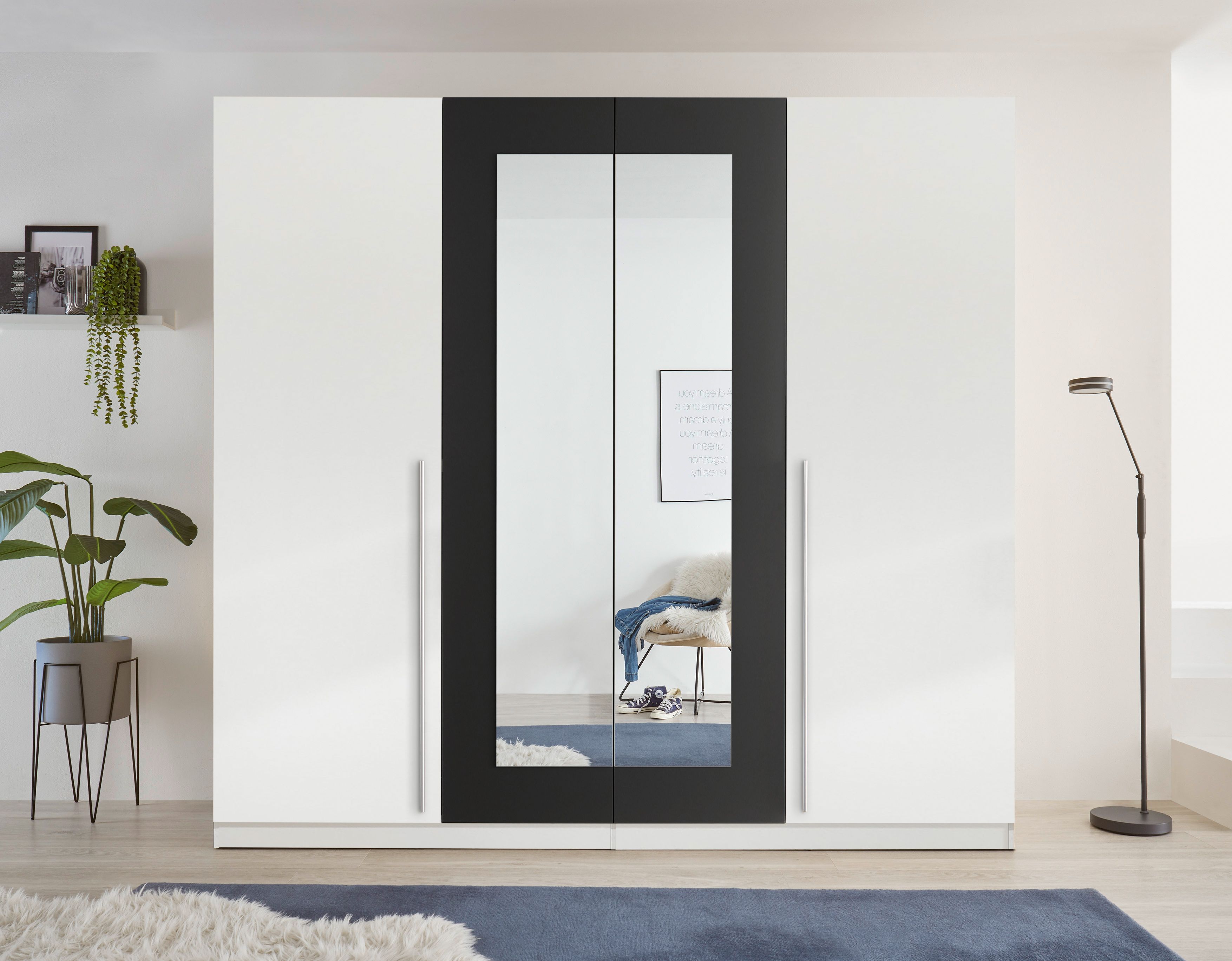 Kleiderschrank 4 türig  in 4 Farben