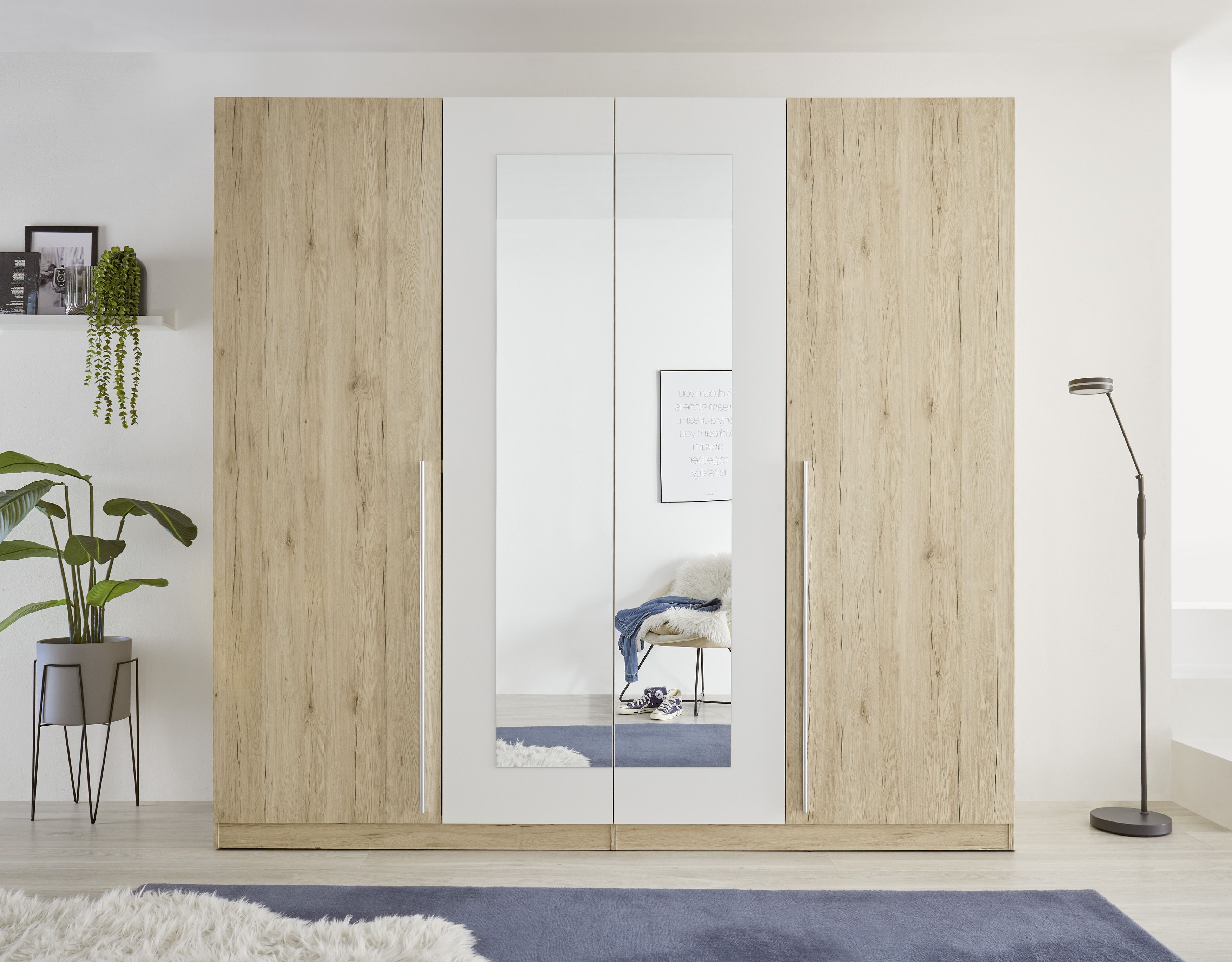 Kleiderschrank 4 türig  in 4 Farben