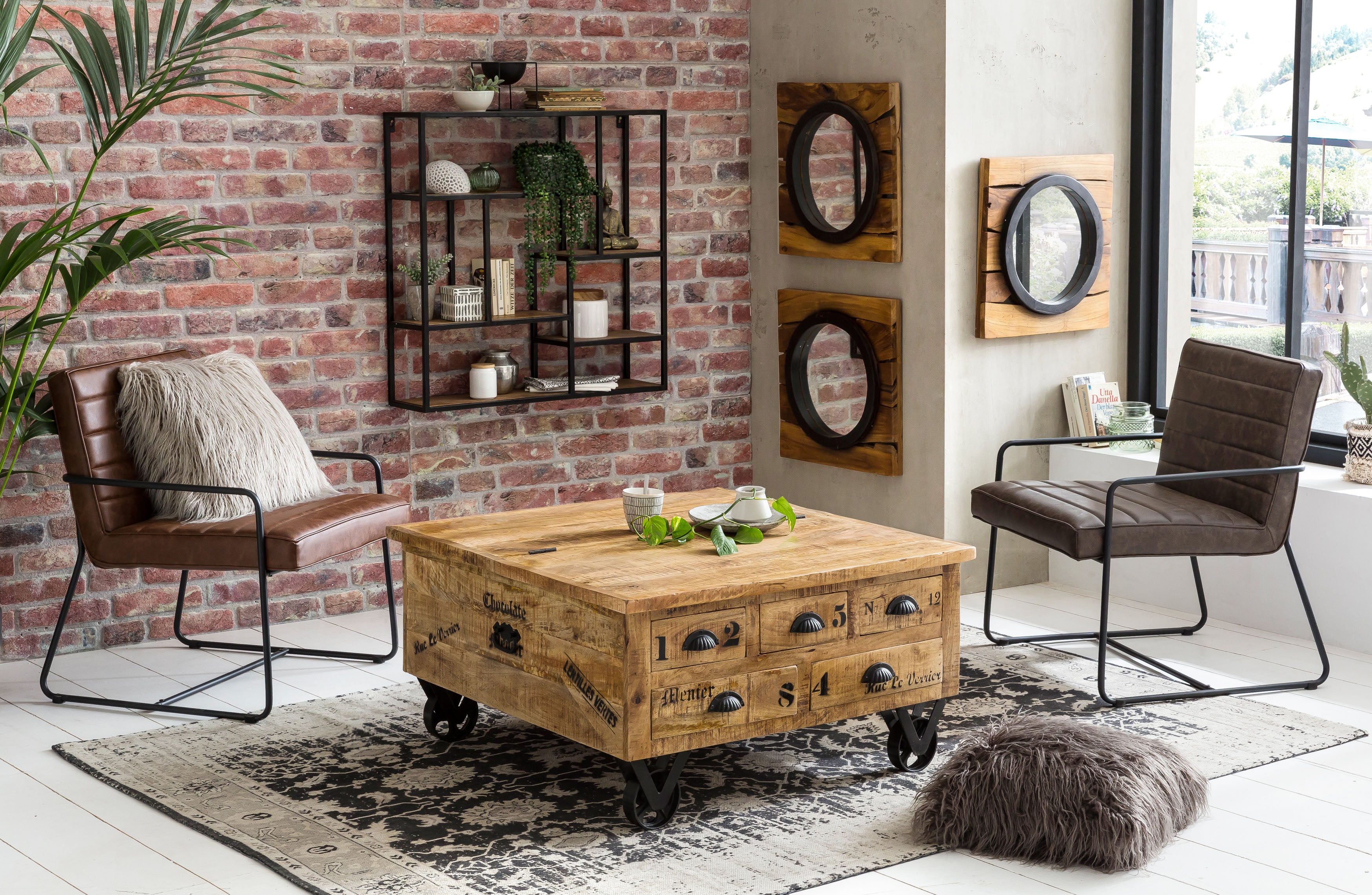 RUSTIC Couchtischtruhe – Natur antik mit antikschwarzen Beschlägen – Bild 6