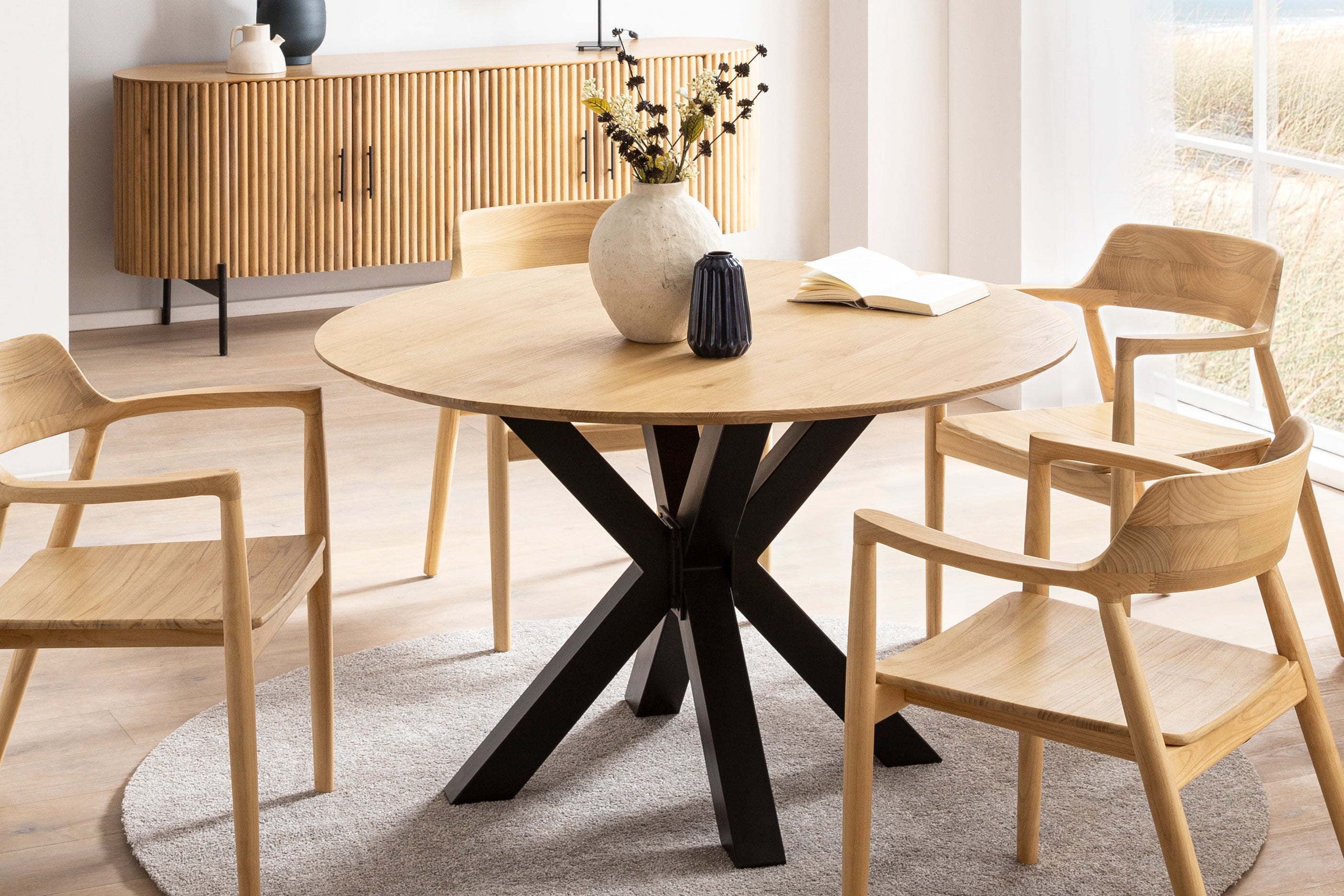 SCANDI BLONDE Tisch 120x120 cm – Natur, schwarz – Bild 3