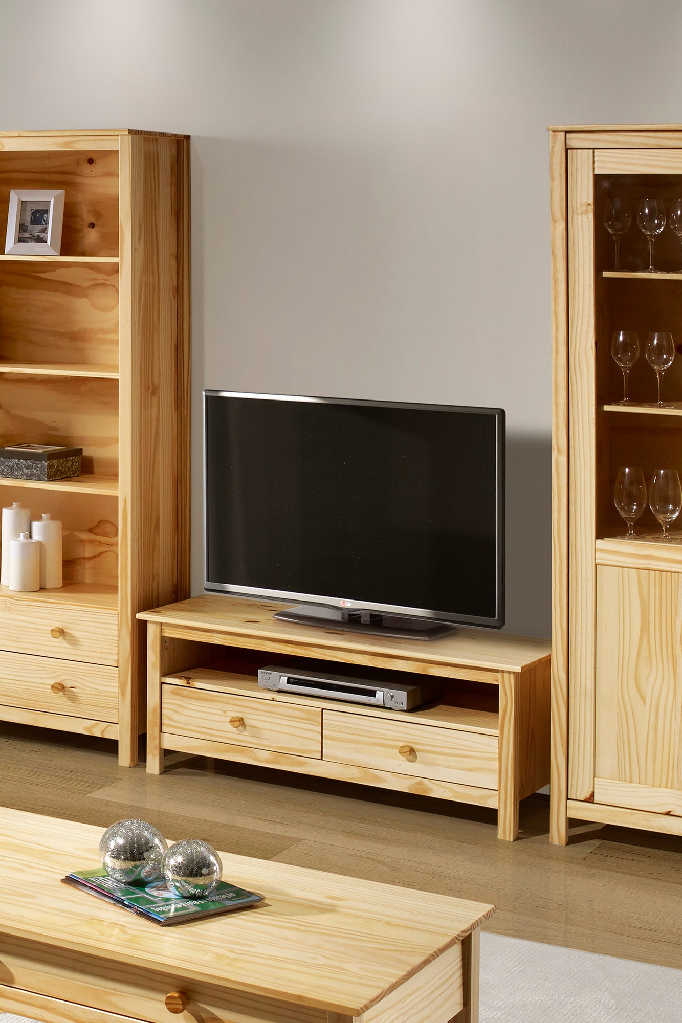 Möbilia - TV Board