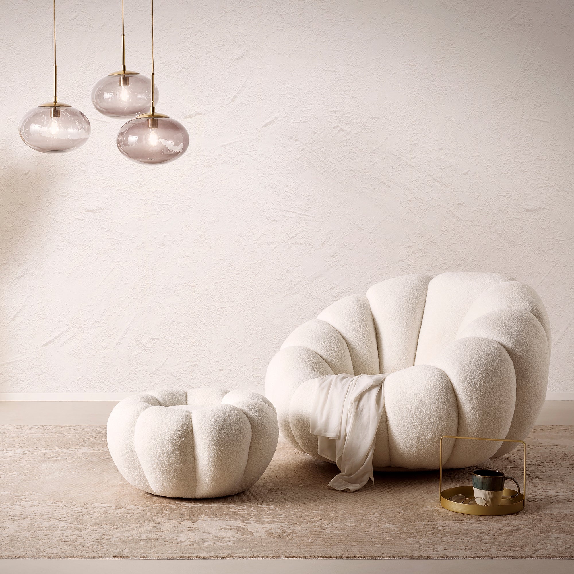 Sales Fever - Sessel und Hocker Set aus Teddyfell Weiß