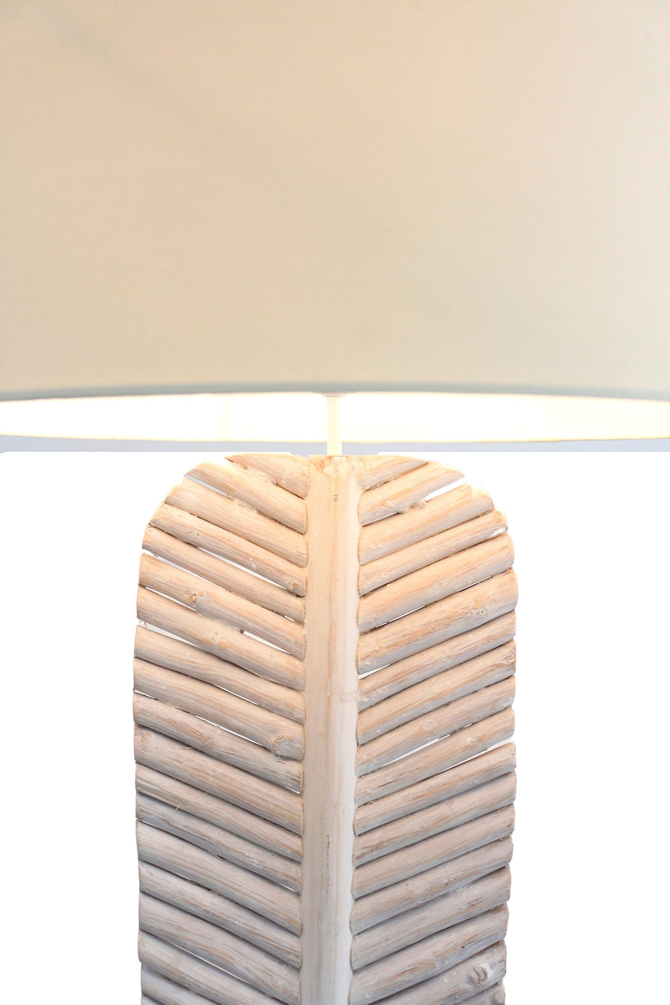 Sales Fever - Stehleuchte Treibholz Weiß 175 cm