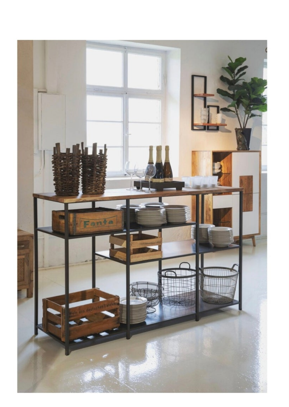 Standregal / Bartisch