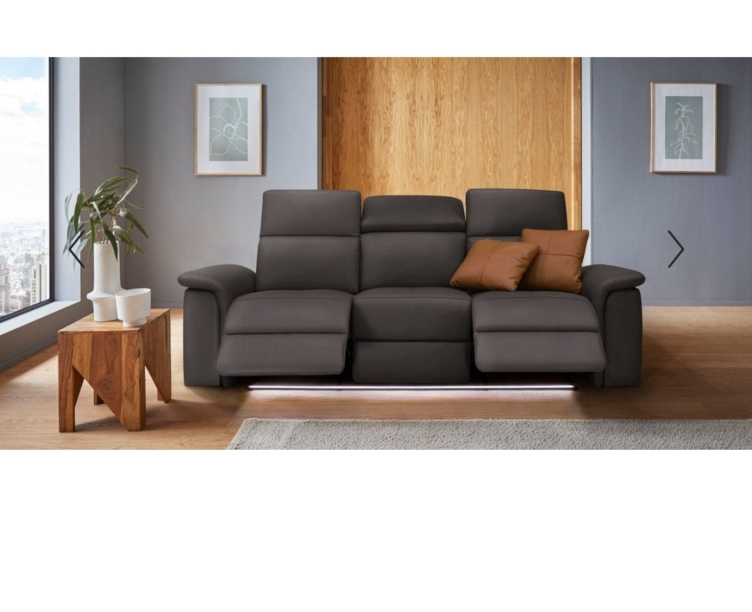 Sofa 3 - Sitzer mit elektrische Relaxfunktion