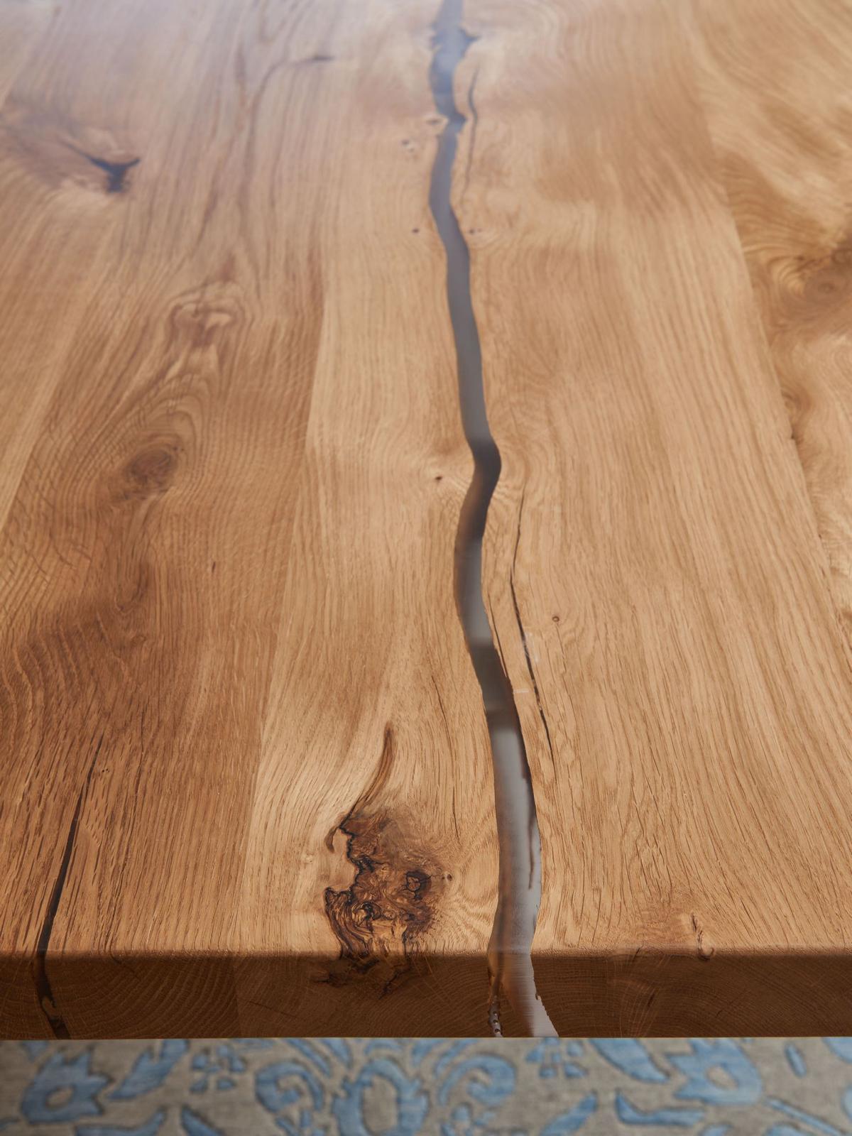 Esstisch mit Baumkante 240x100 Epoxidharzfüllung