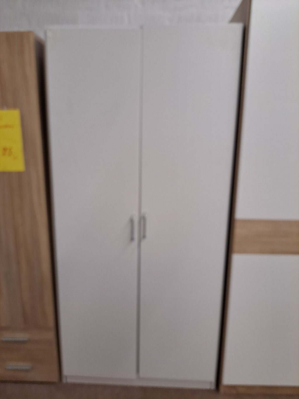 Kleiderschrank / Stauraumschrank 2 türig