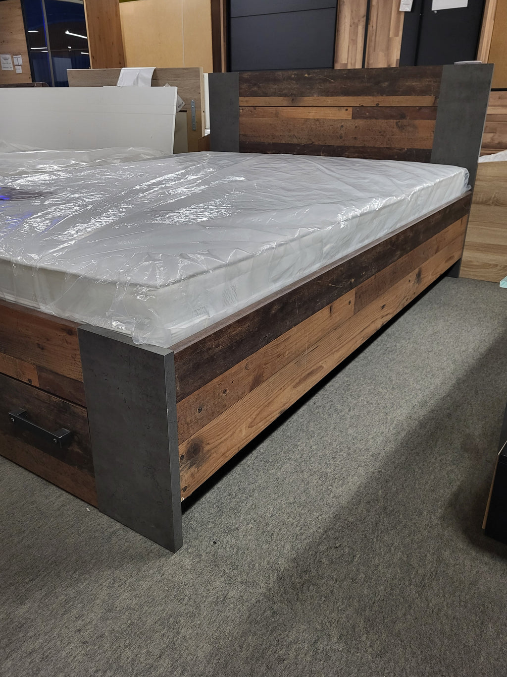 Bett 140 x 200