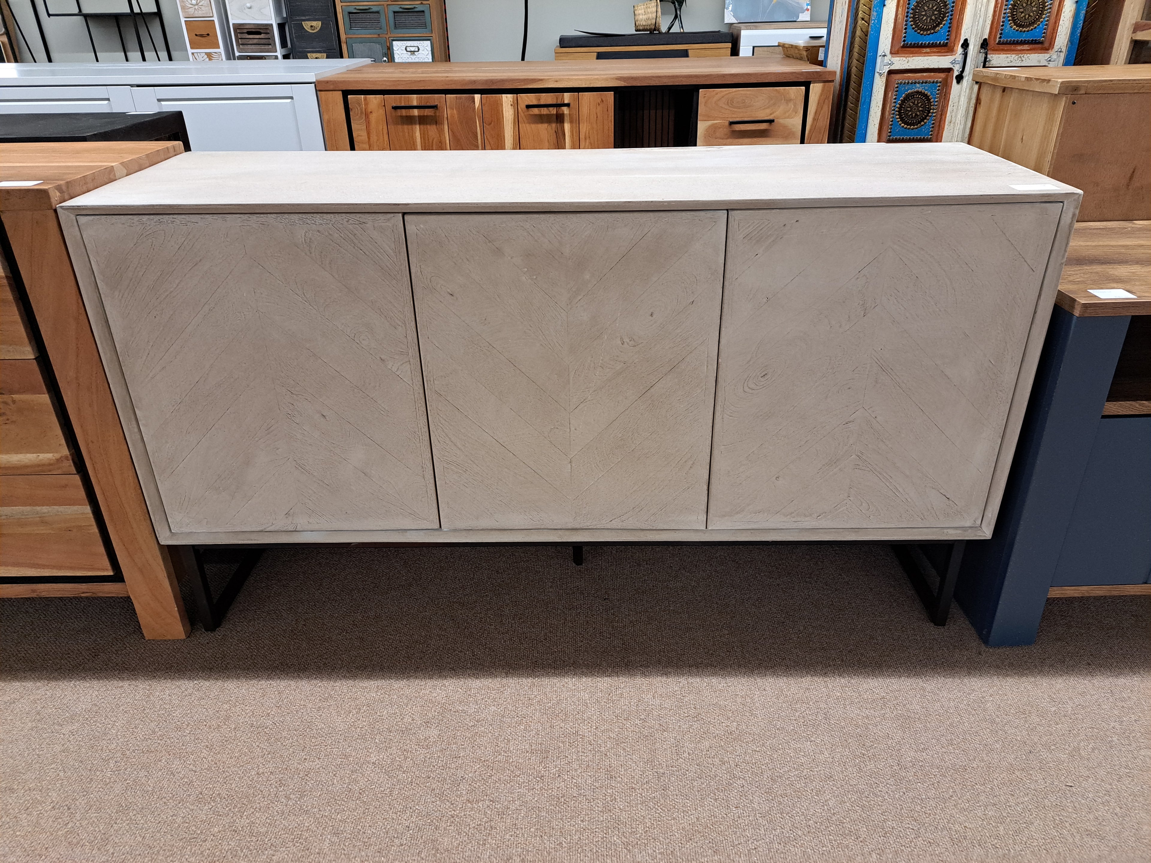 Sideboard mango massiv