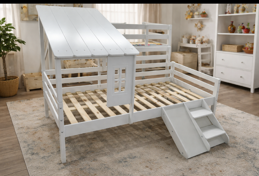 Kinderbett mit Rutsche und Treppe