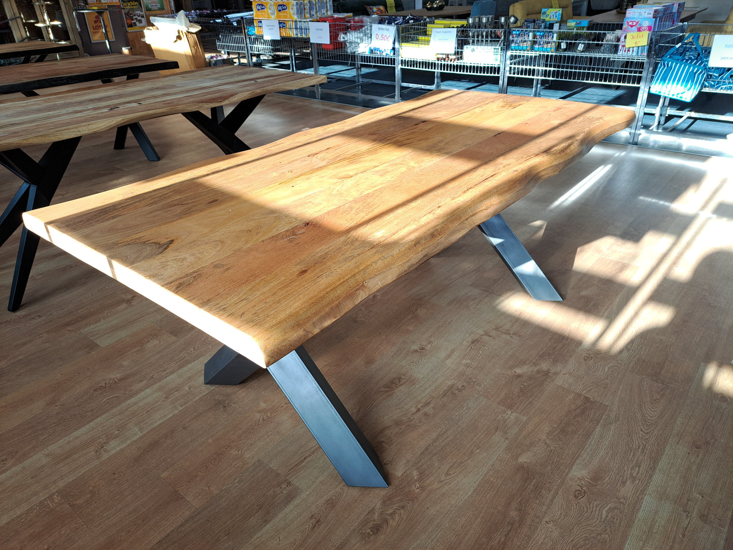 Esstische Massivholz in verschiedenen Größen ! Nur im Store erhältlich!