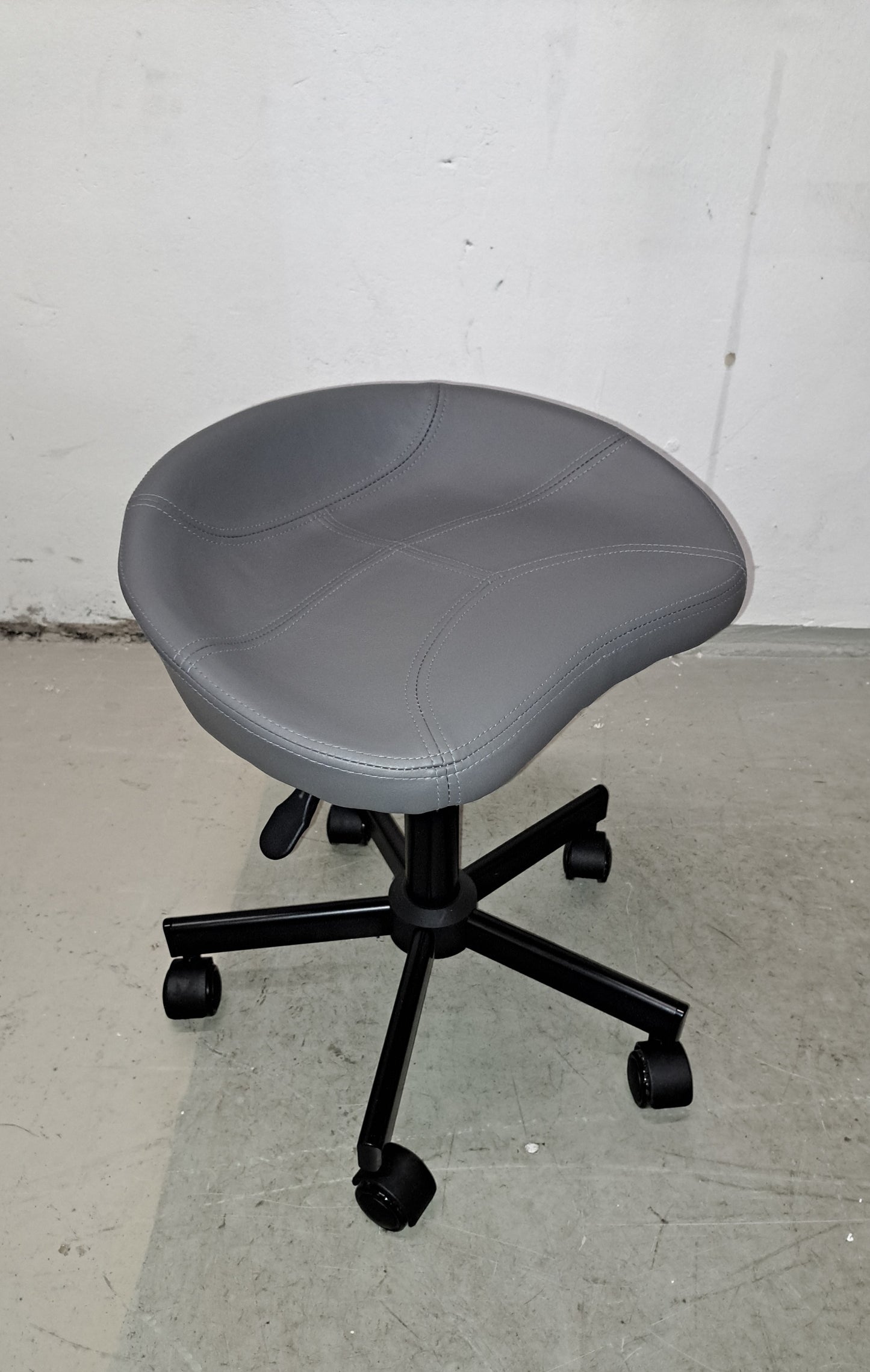 Hocker auf Rollen