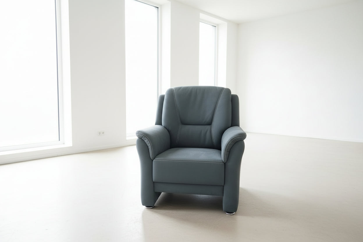 3 Sitzer + Sessel + Hocker mit Relaxfunktion + Hocker.