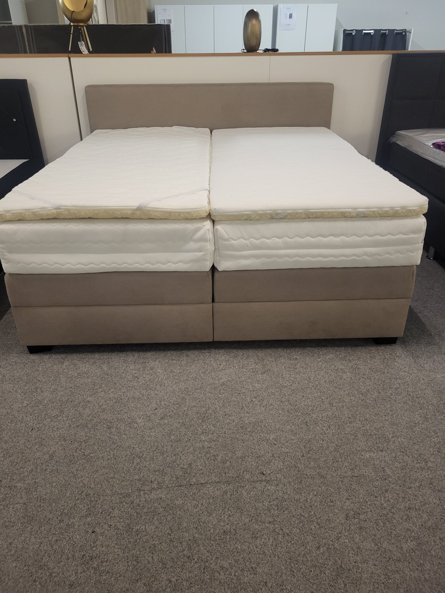 Boxspringbett 180 x 200 cm elektrisch verstellbar