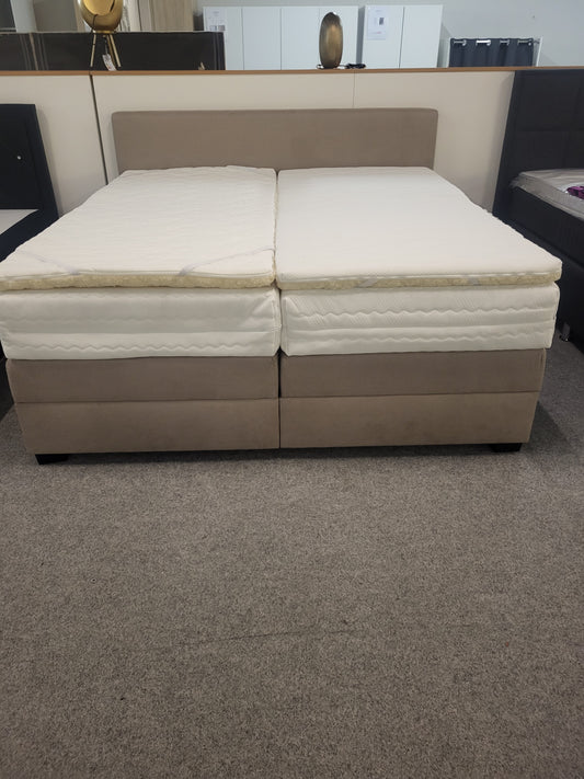 Boxspringbett 180 x 200 cm elektrisch verstellbar