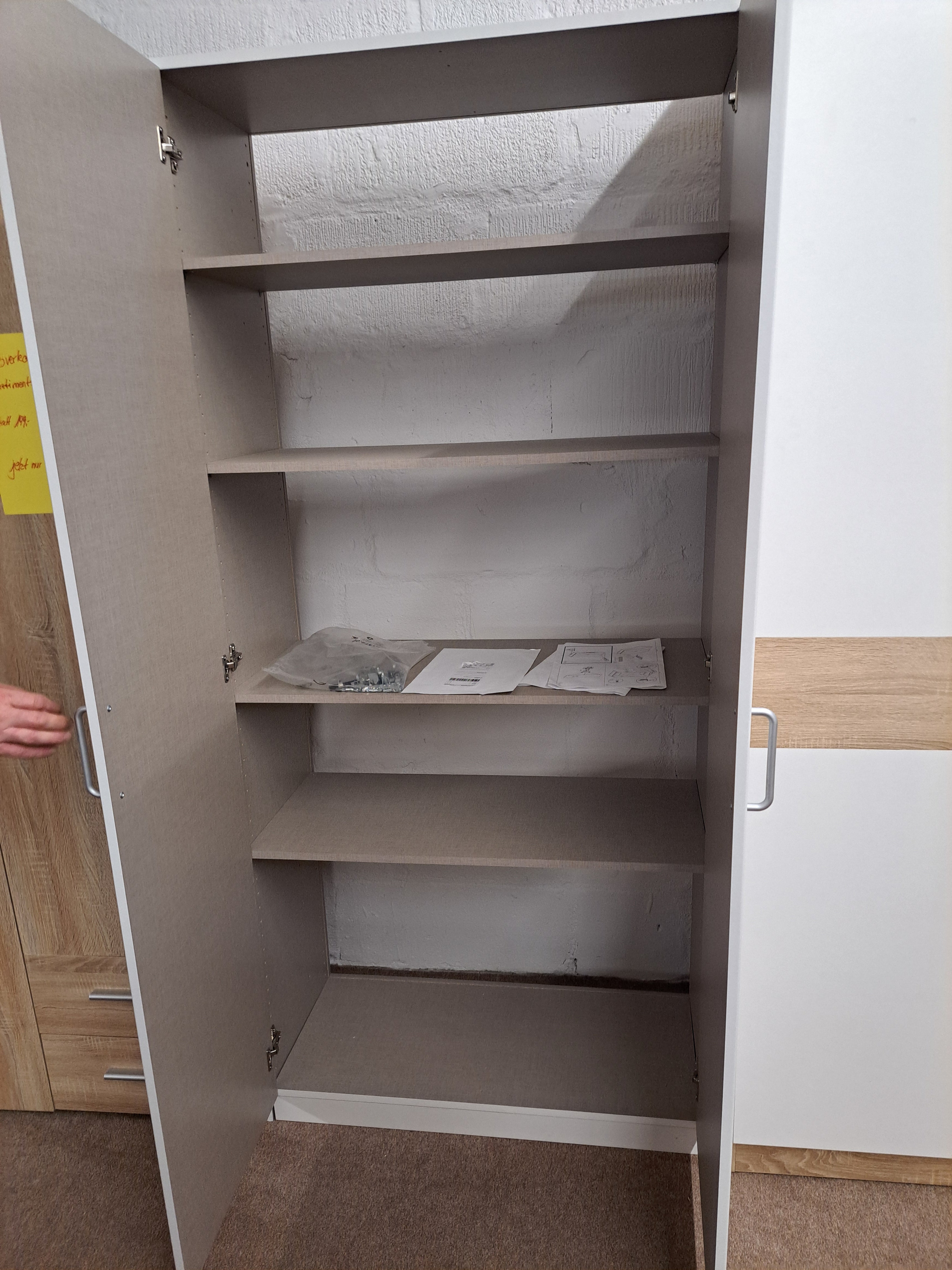 Kleiderschrank / Stauraumschrank 2 türig